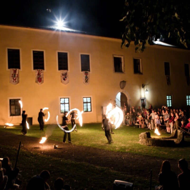 Návštěvníci hradu v Malenovicích si mohou užít i noční prohlídky