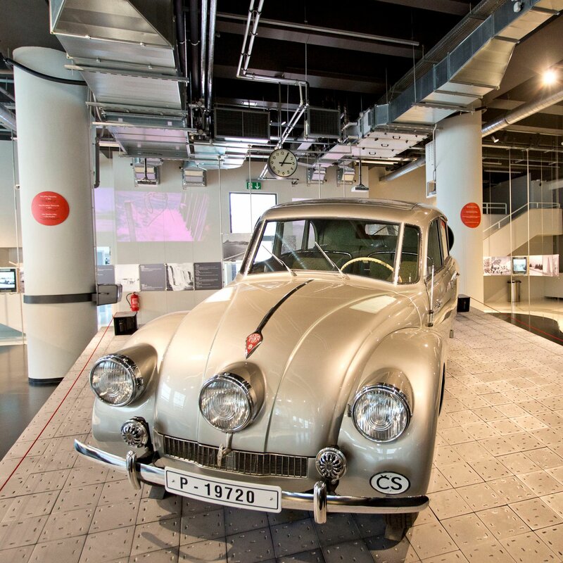 14I15 Baťův institut ve Zlíně nabízí v dubnu pestrý program pro všechny generace