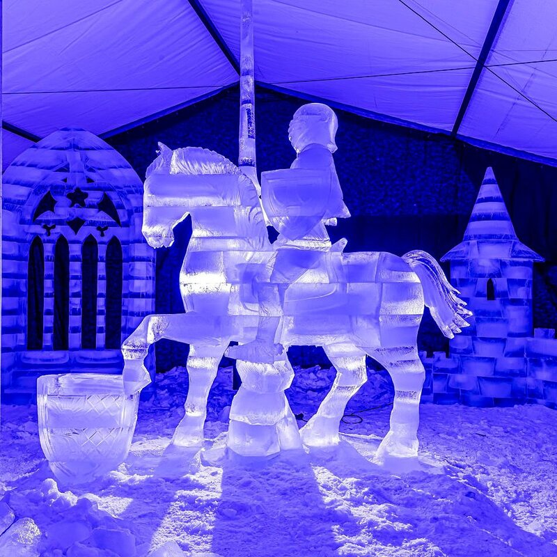 Ledové sochy na Pustevnách