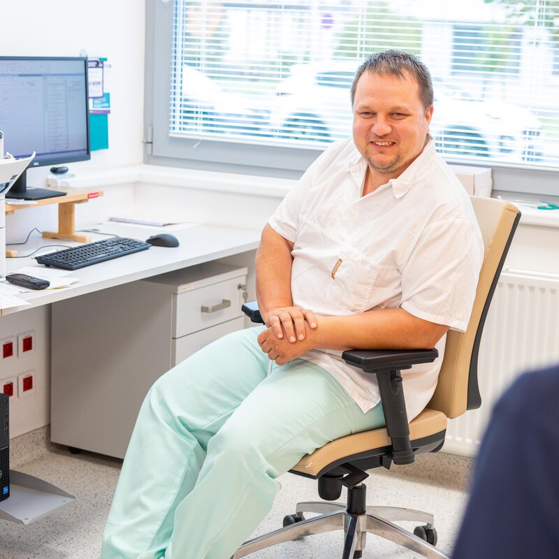 Jiří Kourek pracuje v nově otevřené diabetologické ambulanci Vsetínské nemocnice. Foto: J. Rohlík, Vsetínská nemocnice