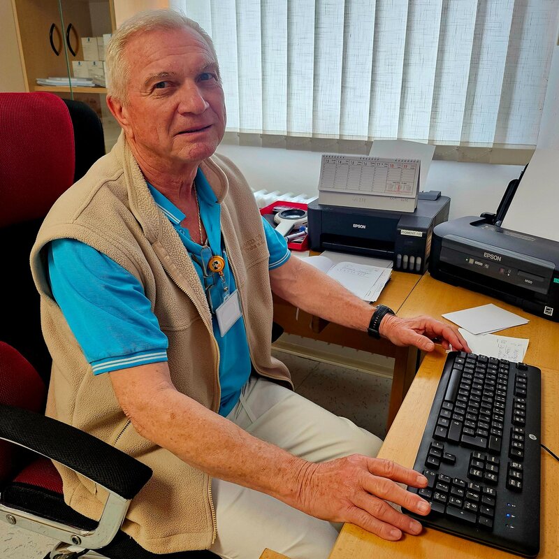 Zkušený dermatolog Marian Zajac pracuje v Kroměřížské nemocnici.