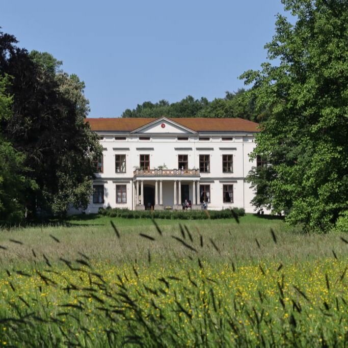 Zámek a park v Lešné u Valašského Meziříčí