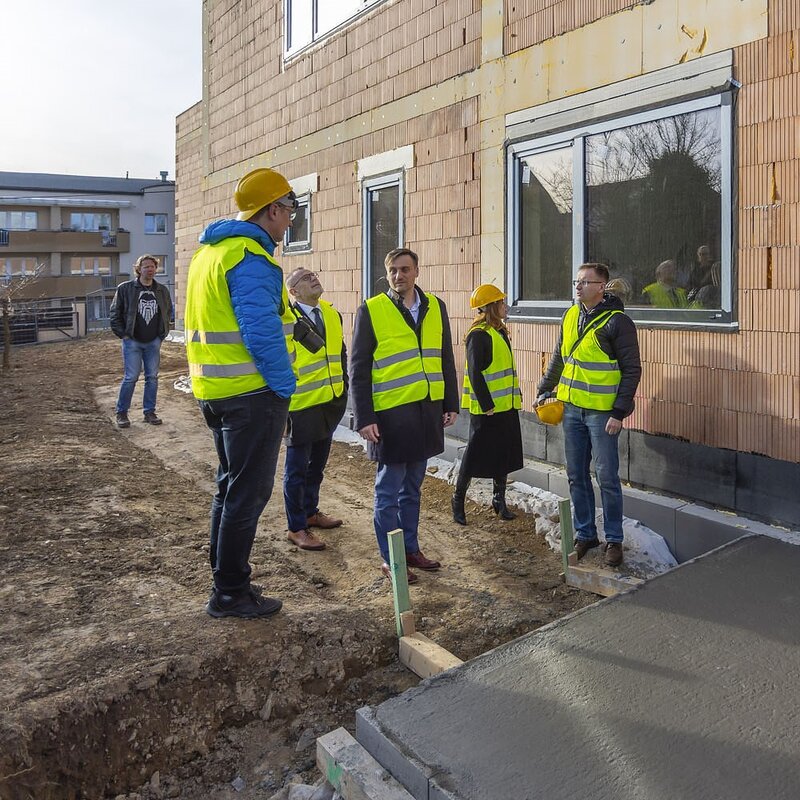 Představitelé kraje navštívili Hvězdárnu Valašské Meziříčí, prohlédli si stavbu Kulturně-kreativního centra