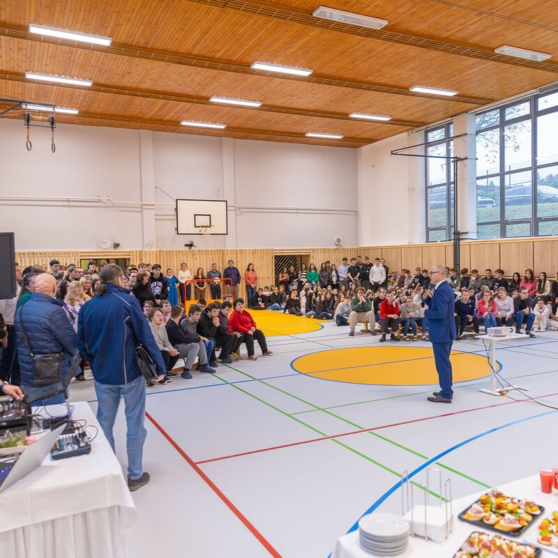 Kraj investoval téměř 10 milionů do modernizace tělocvičny a kotelny na gastro škole