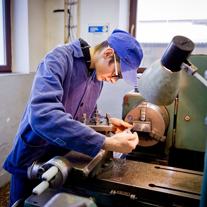 Radní podpořili iniciativu na záchranu strojírenství v kraji částkou 600 tisíc korun.