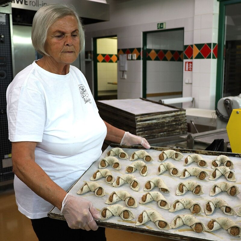 V pekárně Vraník připravují už spoustu let oceňované ořechové rohlíčky.