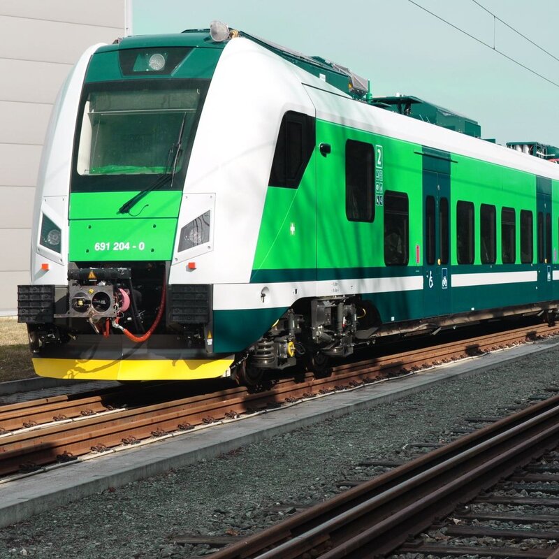 Zlínský kraj vyhlásil zakázku na provoz elektrických a bateriových vlaků od roku 2029.