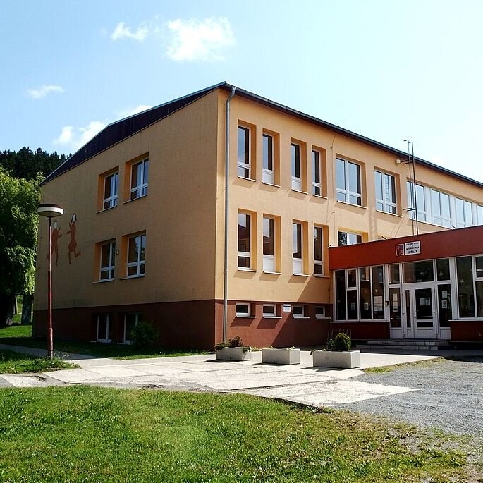 Škola ve Střílkách