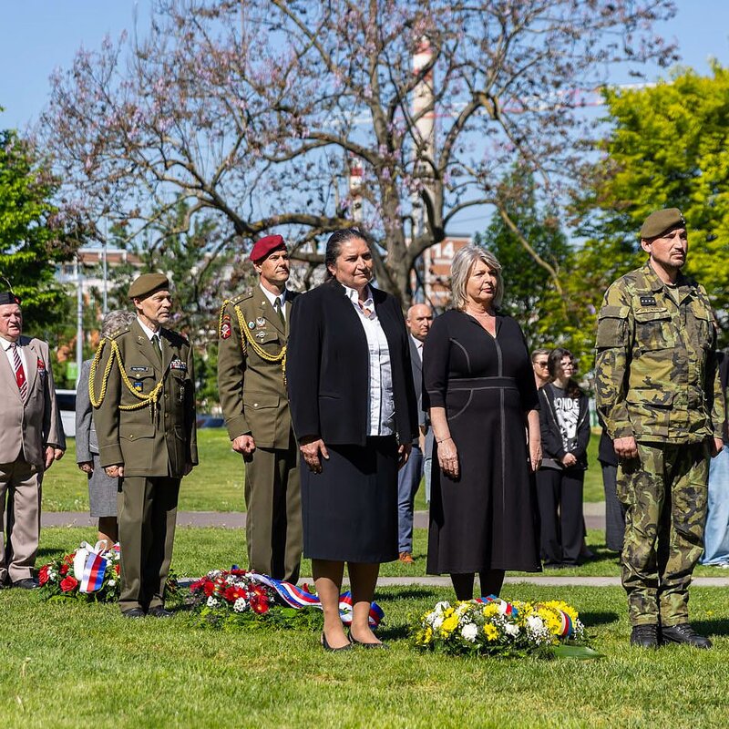 Zástupci kraje se zúčastnili pietního aktu k 80. výročí osvobození Zlína.