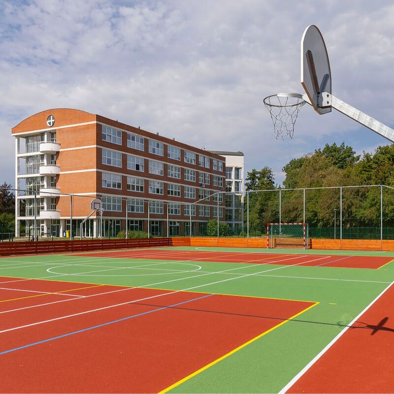 Nové sportoviště u zlínské zdravotnické školy