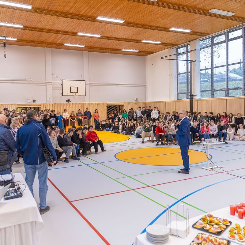 Kraj investoval téměř 10 milionů do modernizace tělocvičny a kotelny na gastro škole.