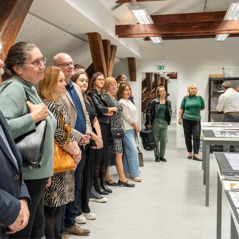 Uměleckoprůmyslová škola v Uherském Hradišti má nové ateliéry i bezbariérový přístup.