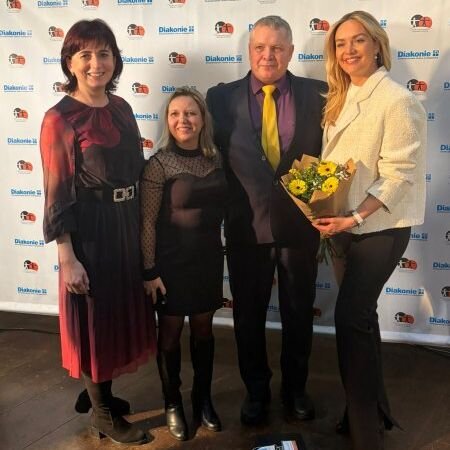 Profesionálové s velkým srdcem. Vratislav Kytlica z Uherského Hradiště a Eva Juřičková ze Vsetína uspěli v celostátní anketě Pečovatel/ka roku 2025.